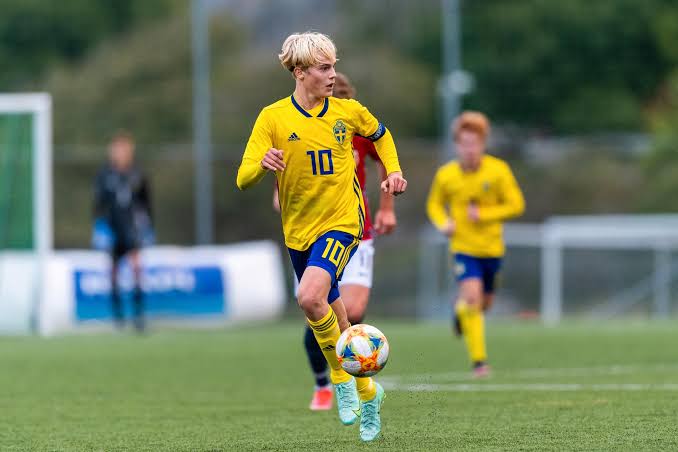 爱游戏平台-斯图加特遭非洲杯重创